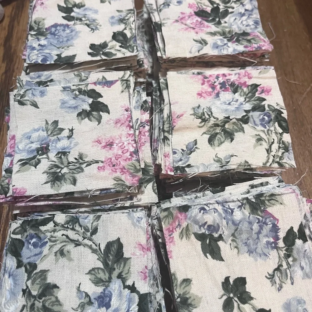 Quilt, patchwork, cotton Floral Fabric Squares 400 2.5” patches